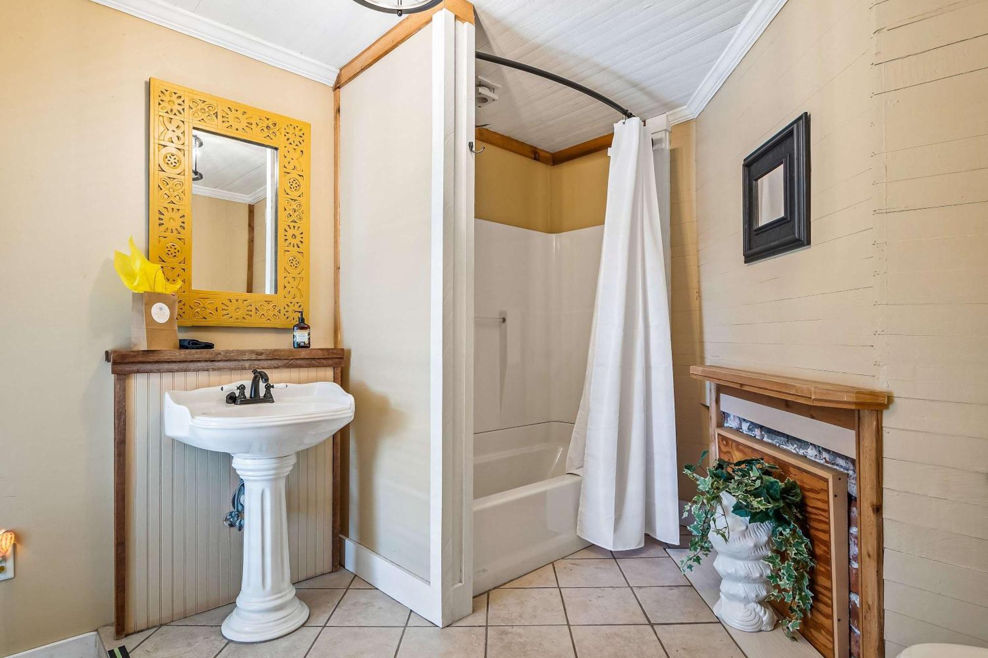Old Carrabelle Hotel Hemingway Suite Ngoại thất bức ảnh